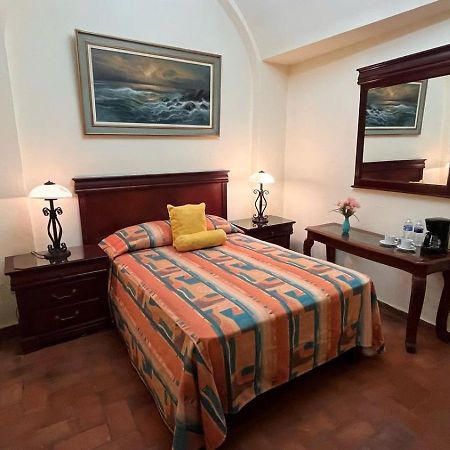 Hotel Antigua Casa De Piedra San Miguel de Allende Bagian luar foto