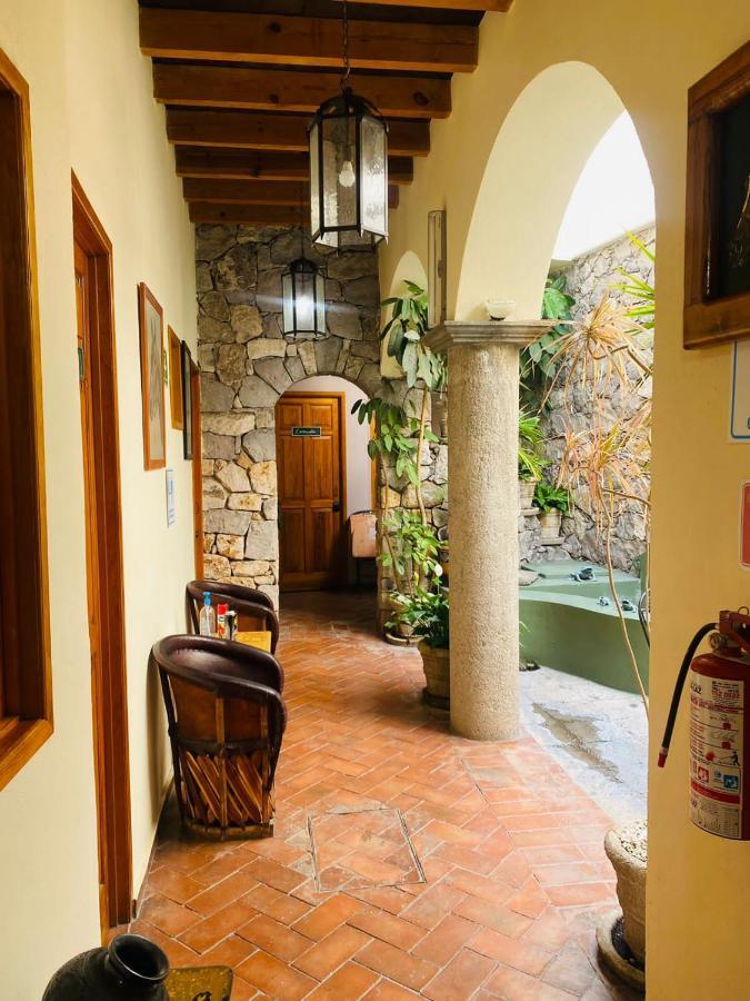 Hotel Antigua Casa De Piedra San Miguel de Allende Bagian luar foto