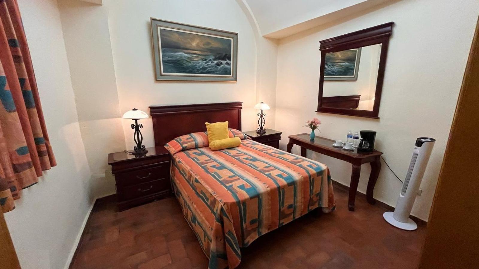 Hotel Antigua Casa De Piedra San Miguel de Allende Bagian luar foto